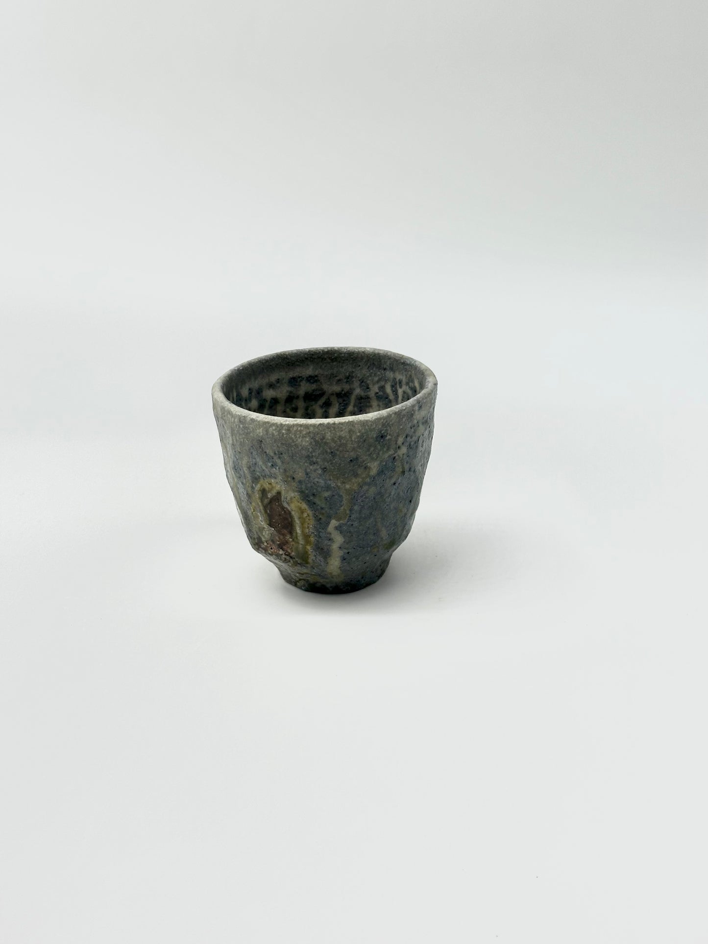 Wood-fired faceted cup