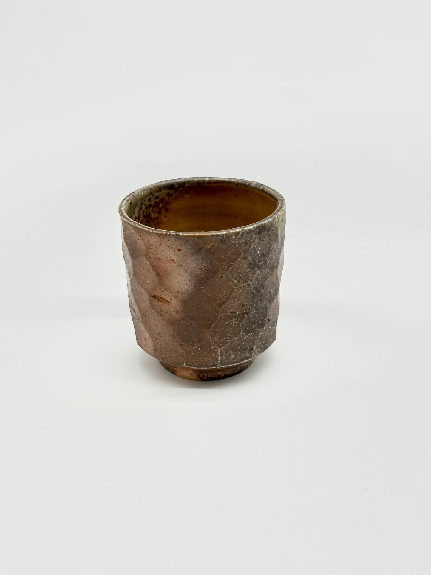 Wood-fired faceted cup