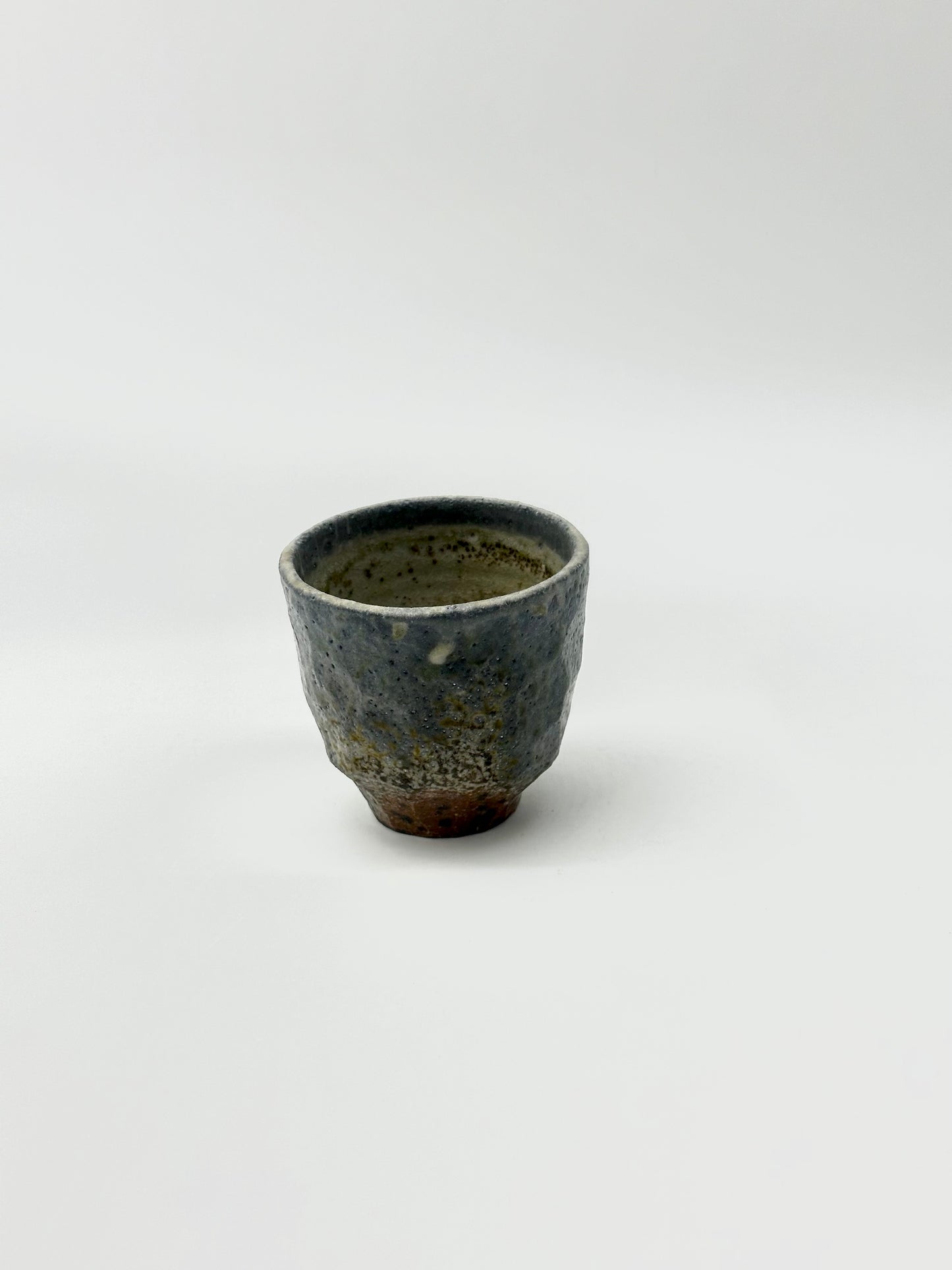 Wood-fired faceted cup