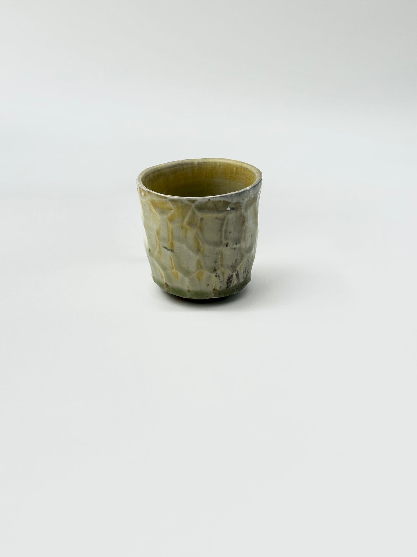 Wood-fired faceted cup