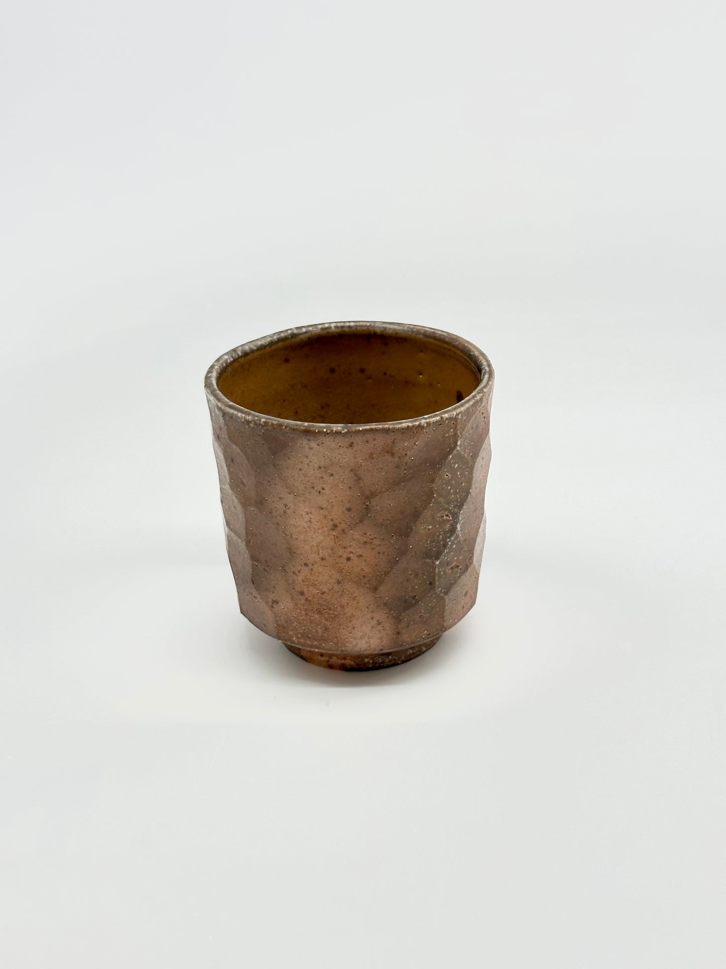 Wood-fired faceted cup