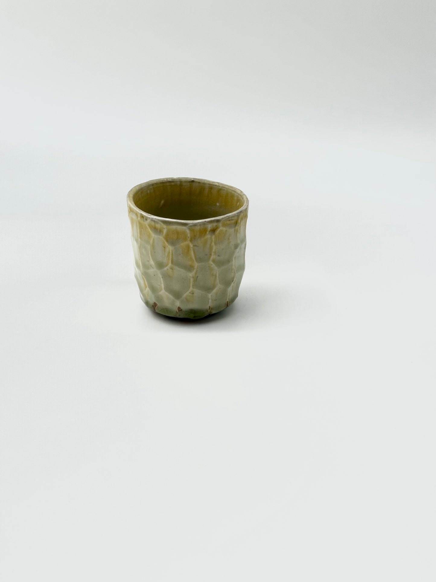 Wood-fired faceted cup